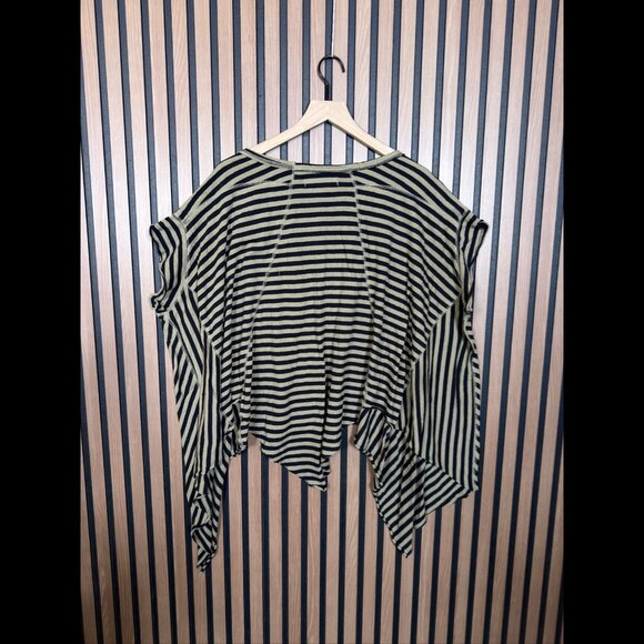 Free People Poncho XL Mens Green Black Cold Shoulder Popover Top Stretch - Picture 2 of 7